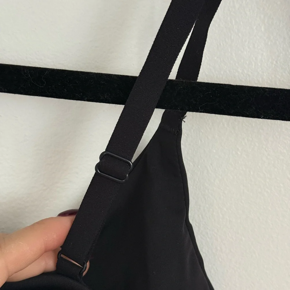 NEW Black Gymshark Twist Bra - Picture 6 of 7